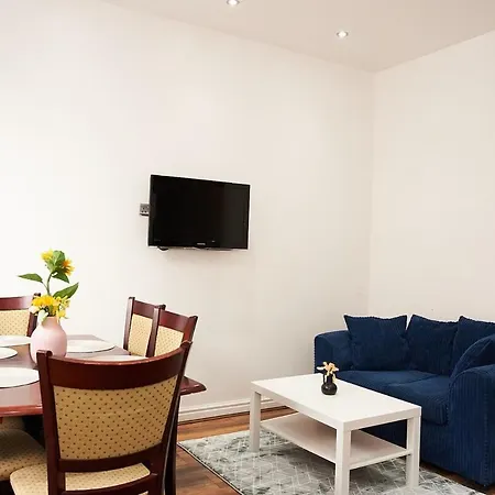 4b Spacious House Near Centre Apartment *